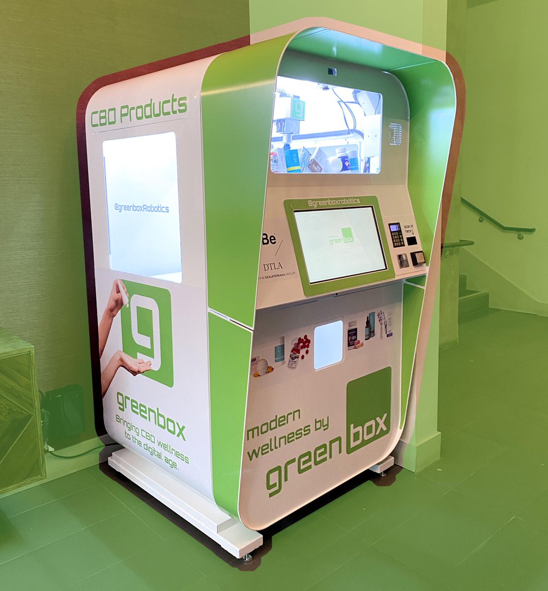 itsgreenbox's tweet photo. Tap 👆Swipe 🤖Go ✌️
NEW ROBOT LOCATION at @bebytsg #DTLA 🤖💚🌱
📷: @cameraline_co  
#cbdvendingmachine #modernwellness #greenbox #cbdproducts #losangeles #california https://t.co/qpSOBHt6oK