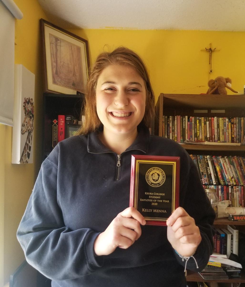 FieldPeriod's tweet photo. CONGRATULATIONS to Kelly Menna '20 who received the 2020 Student Employee of the Year Award for the great work that she did over 2 years in the #FieldPeriod Office!!! @keukacollege @MennaKelly https://t.co/64M8U5kQLG