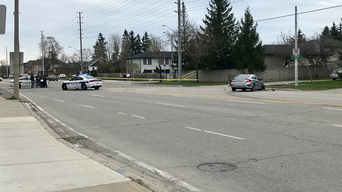 CP24's tweet photo. Man shot by police in Mississauga accused of stabbing three people after car crash
https://t.co/2jzrW7v3pp https://t.co/AfG1aKe5O9
