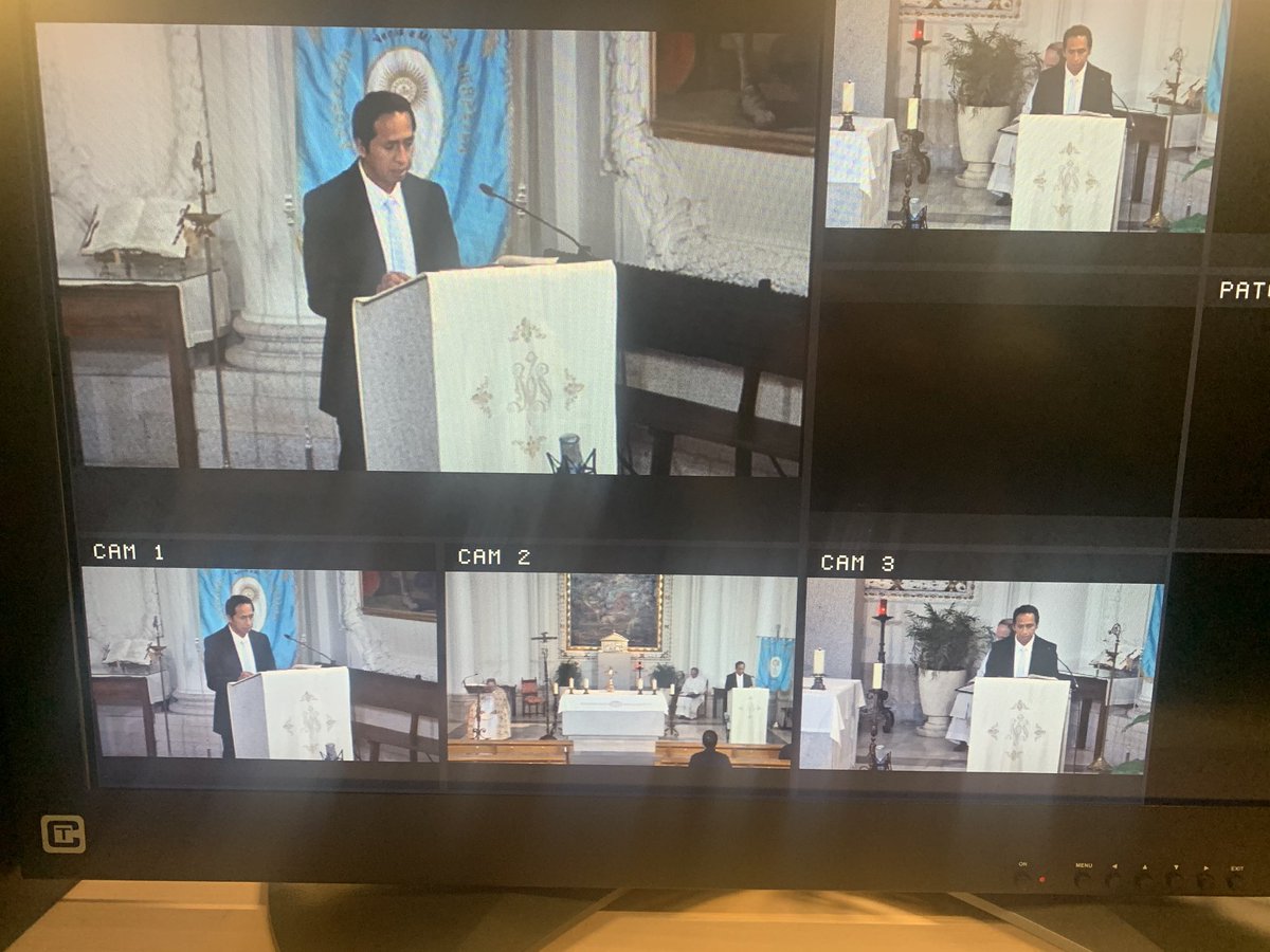 RTVDToledo's tweet photo. Vigilia de oración por las vocaciones #EnDirecto #CapillaInmaculada 

Síguela en https://t.co/vhl8CYVu6J https://t.co/0GrBkqG2Px