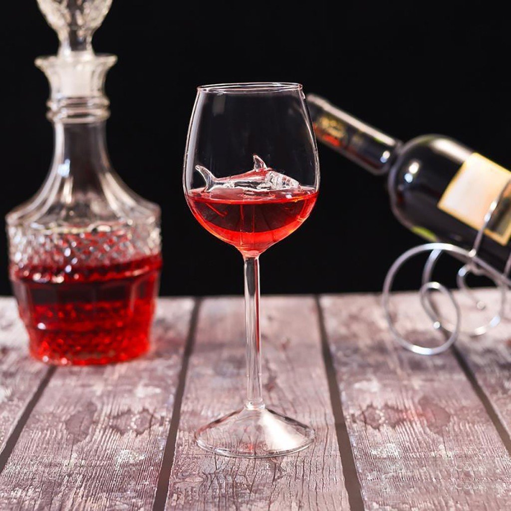 GlassesClassy's tweet photo. NEW in store and popular! Our Crystal Shark Wine Glass! Grab your 25% off when you subscribe! If you think this is cool please retweet ! Shop here : https://t.co/FgqnLACdLj and follow us @GlassesClassy for updates on new arrivals! #wine #wineglass #unique #sales #Shop #home https://t.co/xpAcJLzOOg