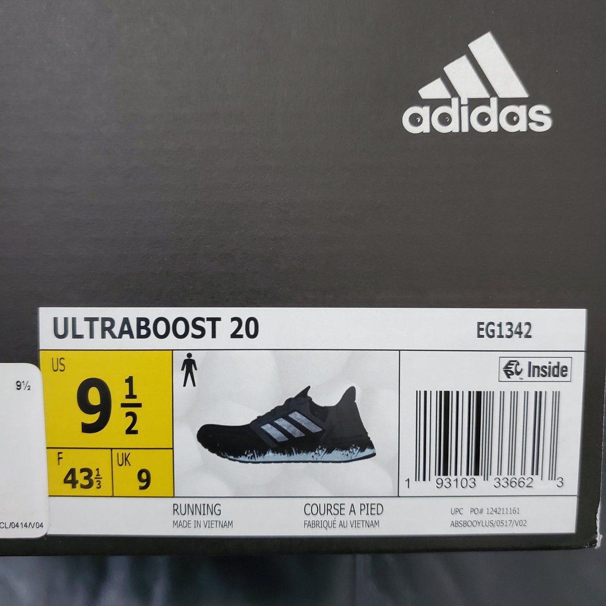 susd4life's tweet photo. a recent pickup from @FinishLine. the @adidas #ultraboost20. if you're looking for a review #linkinbio
#boostislife #YouTuber https://t.co/hETBU82hRy