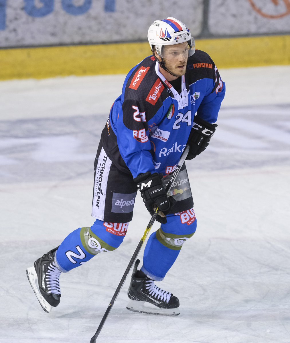 PLAYER GALLERY 📸 
Andreas Lutz 
.
.
.
#RittnerBuam #alpshockey #season