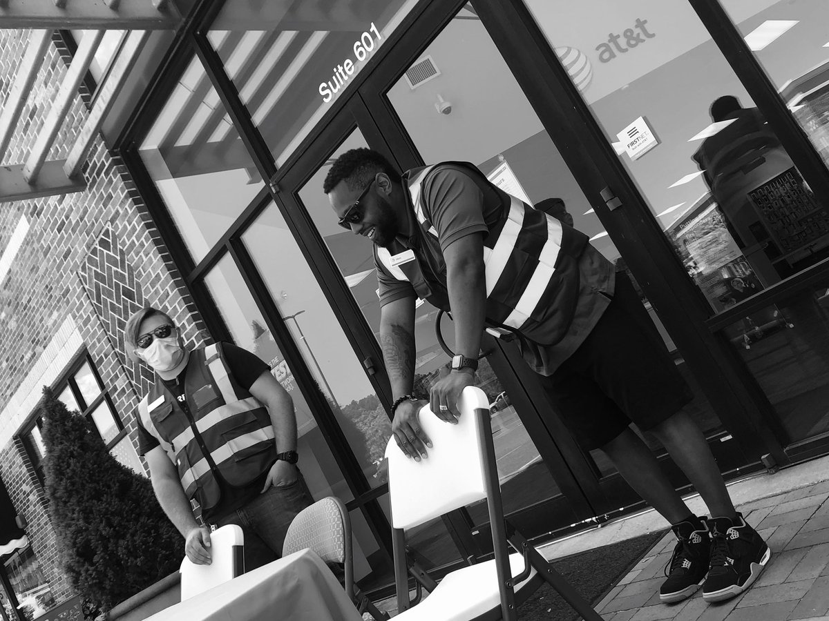 THERidgeATT's tweet photo. How to re-open your store:

1) Cookout!
2) FirstNet add for an essential nurse!!
3) AWESOME EMPLOYEES!!!

We are estatic to be back open and ready to #BETHERE for our customers!!

#KAMO #LIFEatATT #FirstNet https://t.co/JaYTmWPwOK
