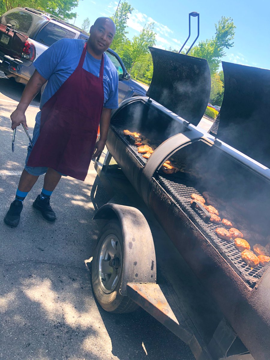 THERidgeATT's tweet photo. How to re-open your store:

1) Cookout!
2) FirstNet add for an essential nurse!!
3) AWESOME EMPLOYEES!!!

We are estatic to be back open and ready to #BETHERE for our customers!!

#KAMO #LIFEatATT #FirstNet https://t.co/JaYTmWPwOK