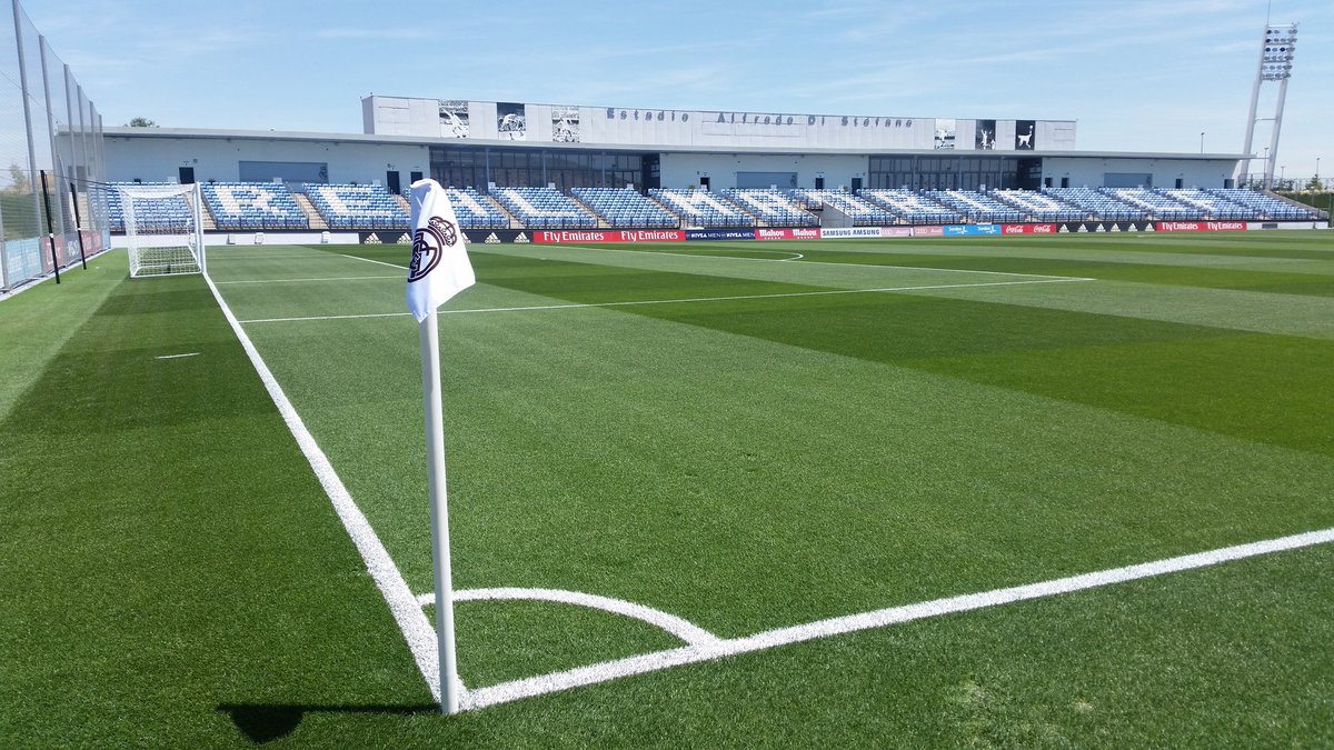 cueza9's tweet photo. La duda será quién marcará primero ahora de manera oficial en la reanudación de #LaLiga 🤔 https://t.co/GkVA6jFCUp