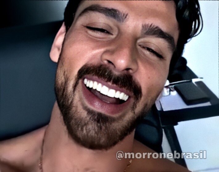 MorroneBrasil's tweet photo. 📸 | Foi bom sair de casa, Mik na live de hoje, ele finalmente pode sair de casa e foi fazer uma visita ao seu amigo @raffaelecerracchio 🖤 Sessão sorriso 🙃 #michelemorrone https://t.co/wwkQYBaGFS