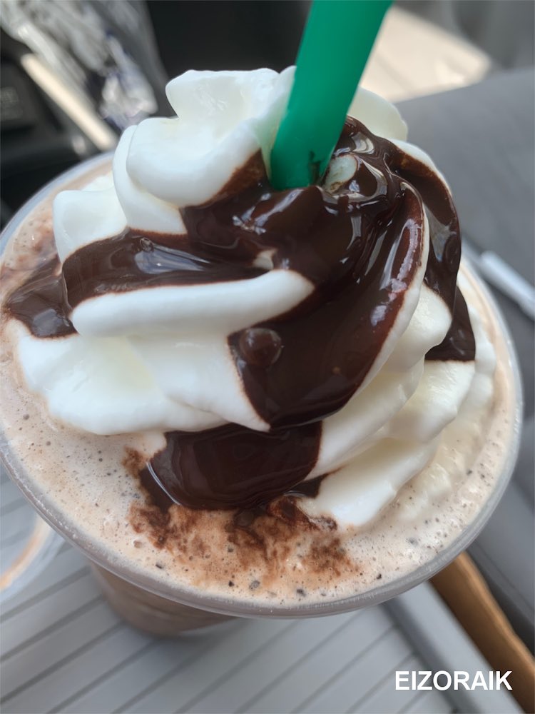 eizoraik's tweet photo. Itโs time for a much needed break anyway. I think of it this way, when weโre able to go out again, everything will feel like new again. #Starbucks #frappuccino #javachip #java #chip #javachipfrappuccino #foodstagram #drinks #drink #coffee #dessert #dessert #favorites #flavors https://t.co/eYNjjI2vv8