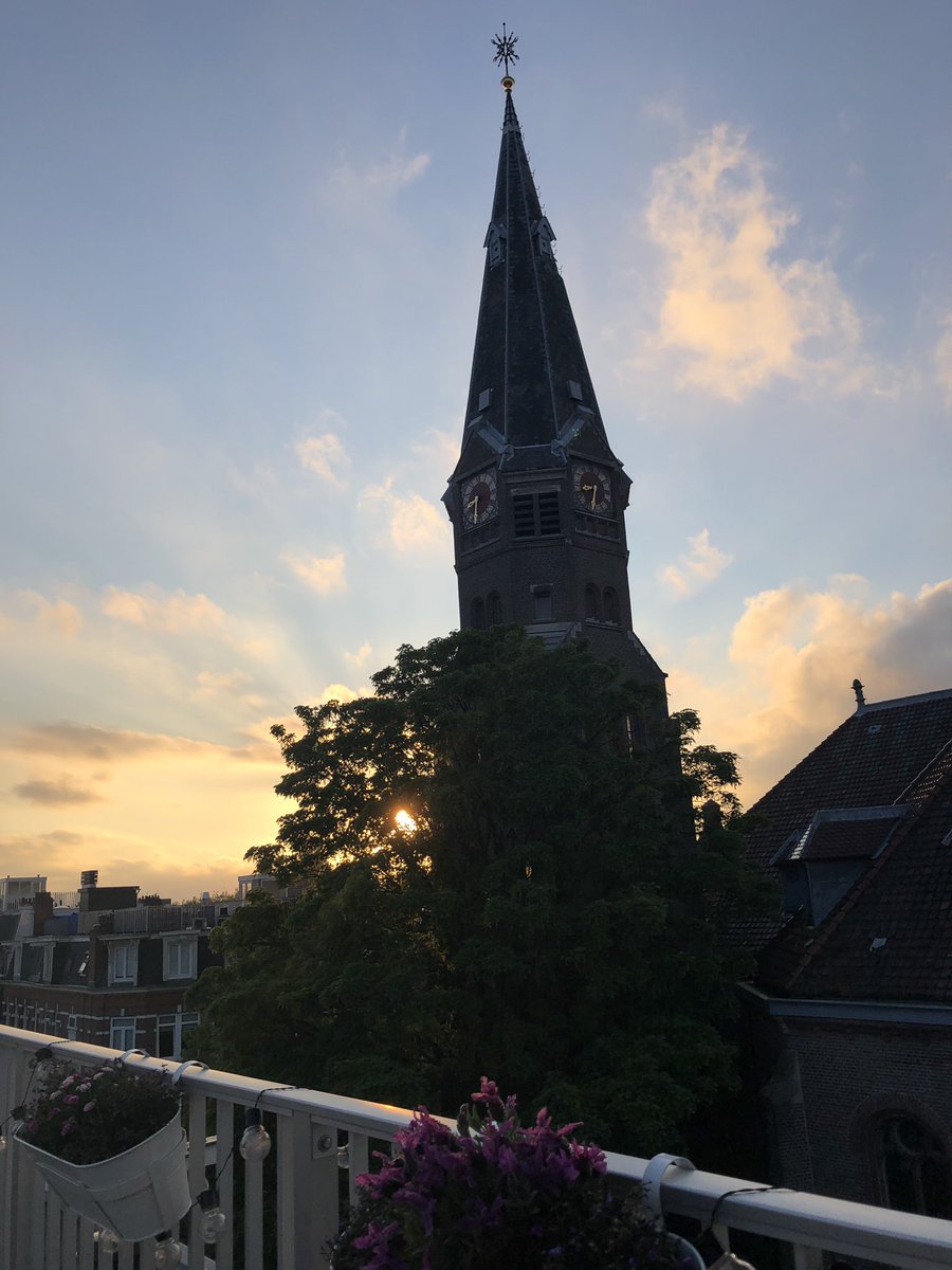 KatherineELeach's tweet photo. Exciting evening as the first of the swifts have completed their migration and returned to the church tower 😊 #swift #swiftmigration #birdwatching https://t.co/JHkv4ZvZGF
