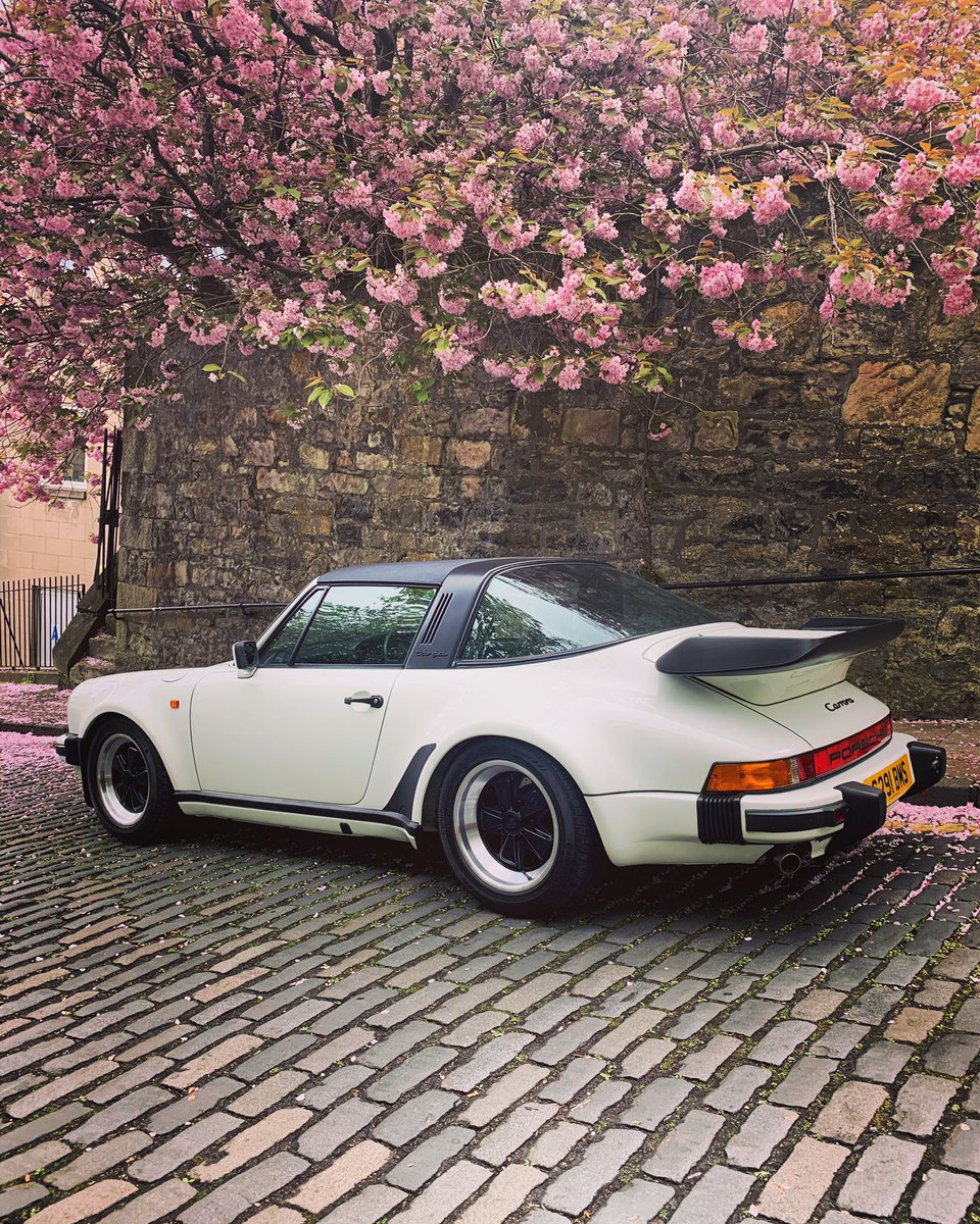 mur44y's tweet photo. Took the old girl out yesterday for a brief trip. First time in months, was fantastic! 
#Porsche #911supersport https://t.co/8QqJtdkY4R