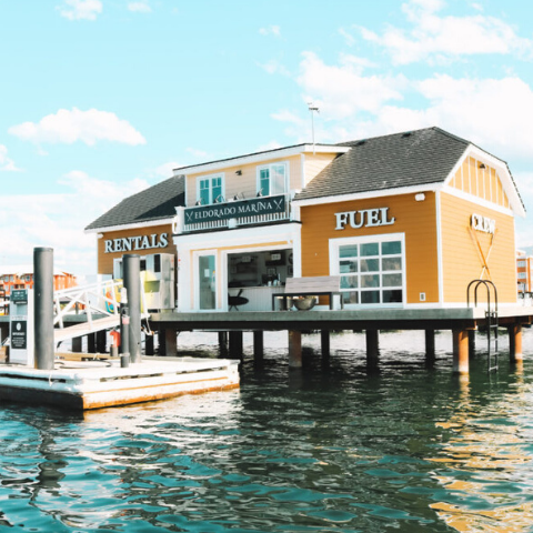 Soaking up the sun while social distancing this weekend out on Okanagan Lake and need to fuel up? Our Fuel Dock is open every Sat and Sun, 11:00am - 5:00pm.

#EldoradoMarina #FuelDock #EldoradoResort #OkanaganLake #BoatingSeason #ExploreKelownaLater #Kelowna #YLW