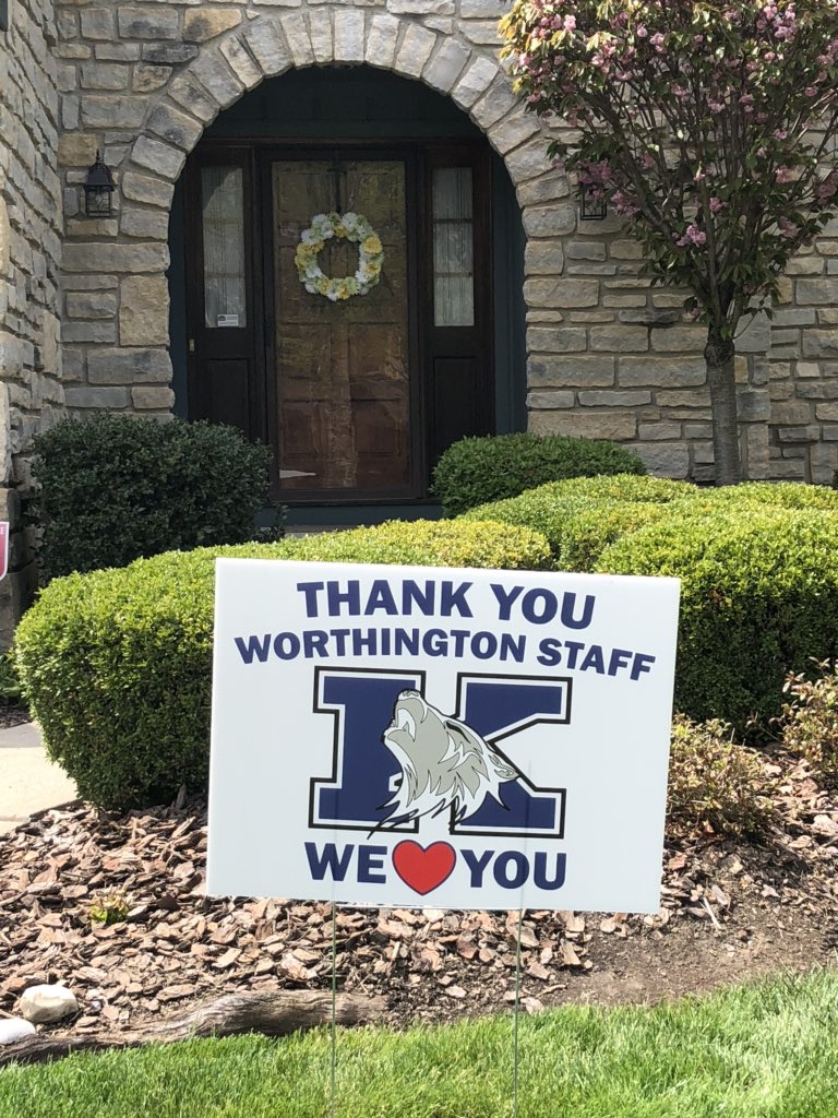 wkhsSMILE's tweet photo. Couldn’t be prouder and more blessed than to work @worthingtonschools! Thanks @wkhspto for making my day! You are very appreciated too! #itsworthit #worthingtonstrong #wkhswolves https://t.co/u4CtBcAebV