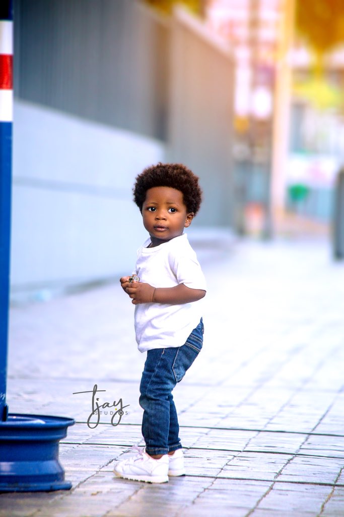 tjayotoo's tweet photo. On your birthday always remember how lucky you are to be surrounded by everyone who loves you. Indulge in your cake and enjoy all your presents. Have an awesome birthday Kekeli.🎉🎂🍭🍬🍫🍩🍦🎂
#tjaystudiosgh #truereflection #kids #trend #trending #viral #birthday #birthdaykids https://t.co/4sB0wXDIKk
