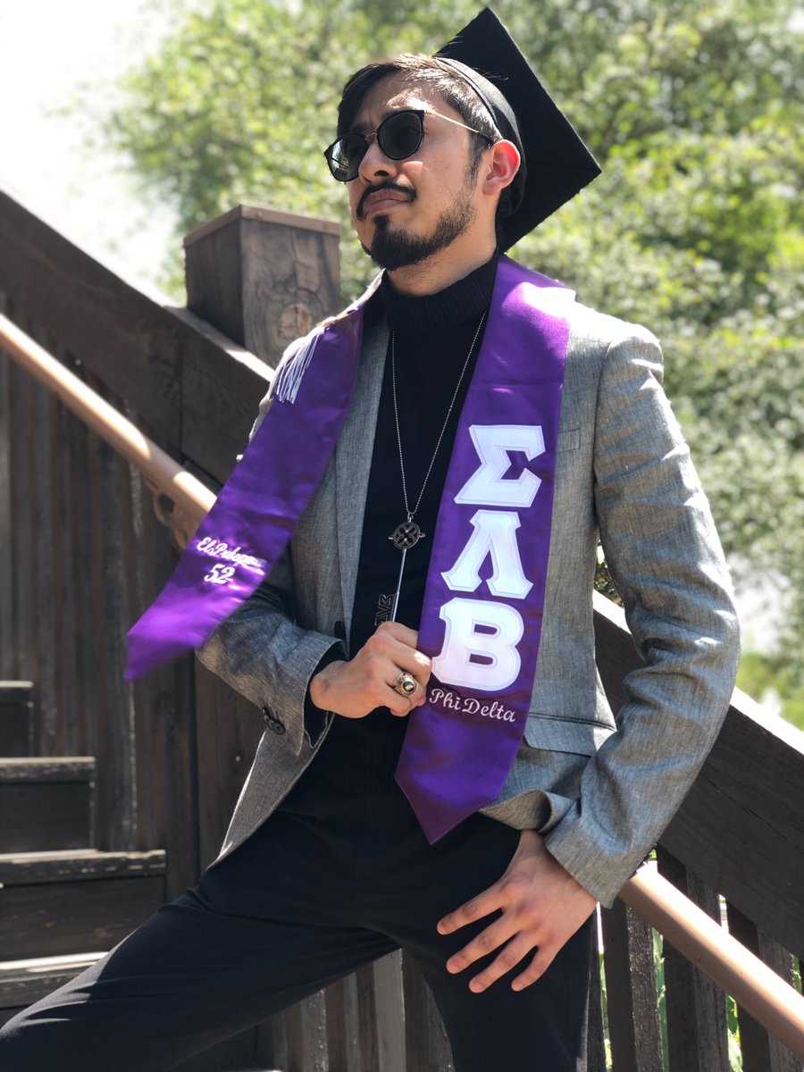 DCerda97's tweet photo. First generation immigrant and a first in the family to graduate from a university and I couldn’t be prouder to represent my families name. These last 4 years came by and went. https://t.co/PDNJajKlSu
