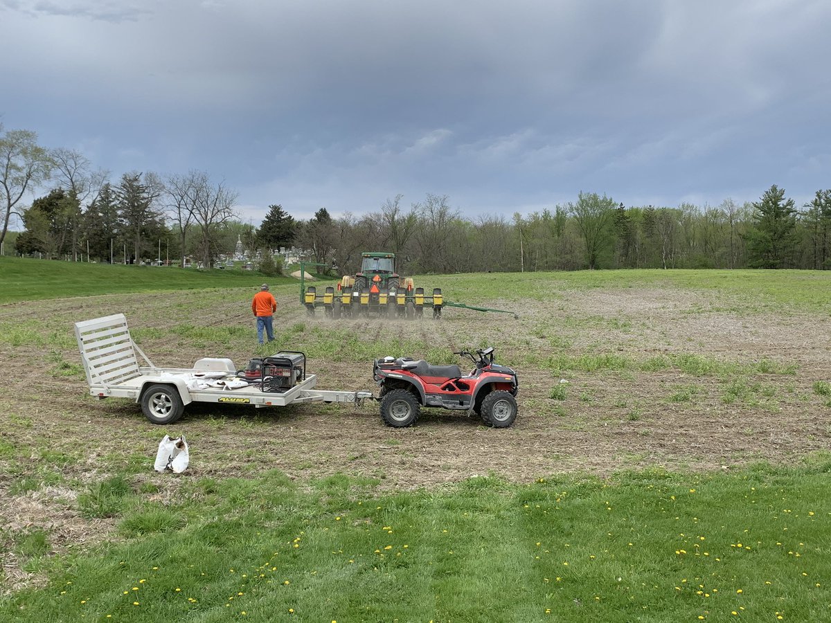 KeotaFFA's tweet photo. The FFA Land Lab was planted today. This year we will be growing a corn test plot with Kruger Seeds. Students will be able to track and study our field with the @FieldView App. Big thank you to Jayme Sieren and Mike Dicken with @Kruger_Seeds https://t.co/5tw4PzIdiG