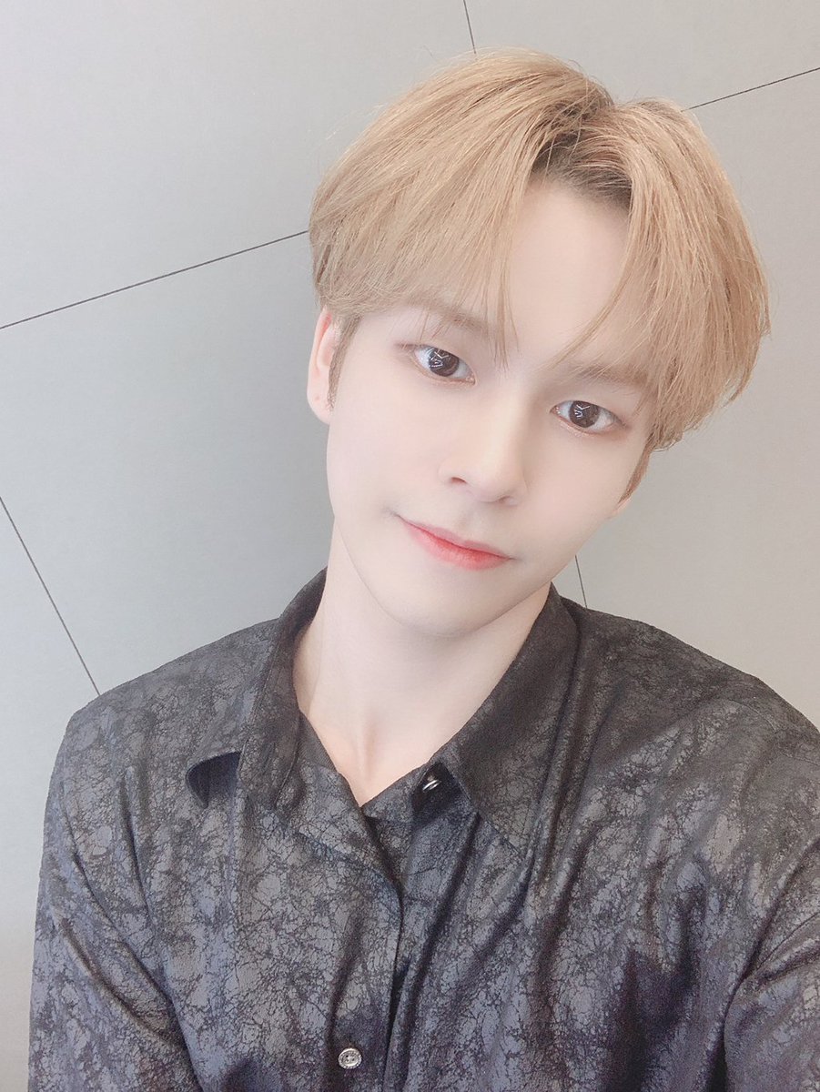 Cravity_Ecuador's tweet photo. ♡ Actualización de #SERIM #Fancafe ♡
 2020.05.02

"¡Seguiremos trabajando más duro!
Miembros, los amo..❤️ "

Cravity Ecuador

#Cravity #크래비티 #CravityDebut #HIDEOUT
#REMEMBER_WHO_WE_ARE #BREAK_ALL_THE_RULES https://t.co/sC68uFFbJf