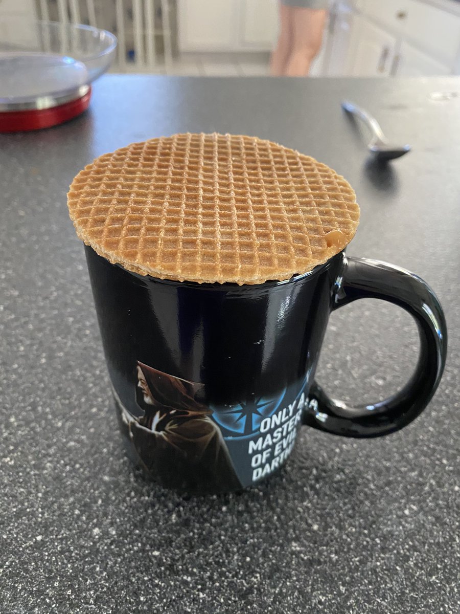 When it’s time for your afternoon coffee or tea, but you’re also kind of bougie... #stroopwaffel #bebravedontshave #friendsdontletfriendsdrinkinstant #thecaffeinewillbewithyou <a href="/kcloubier/">Katie Loubier</a>