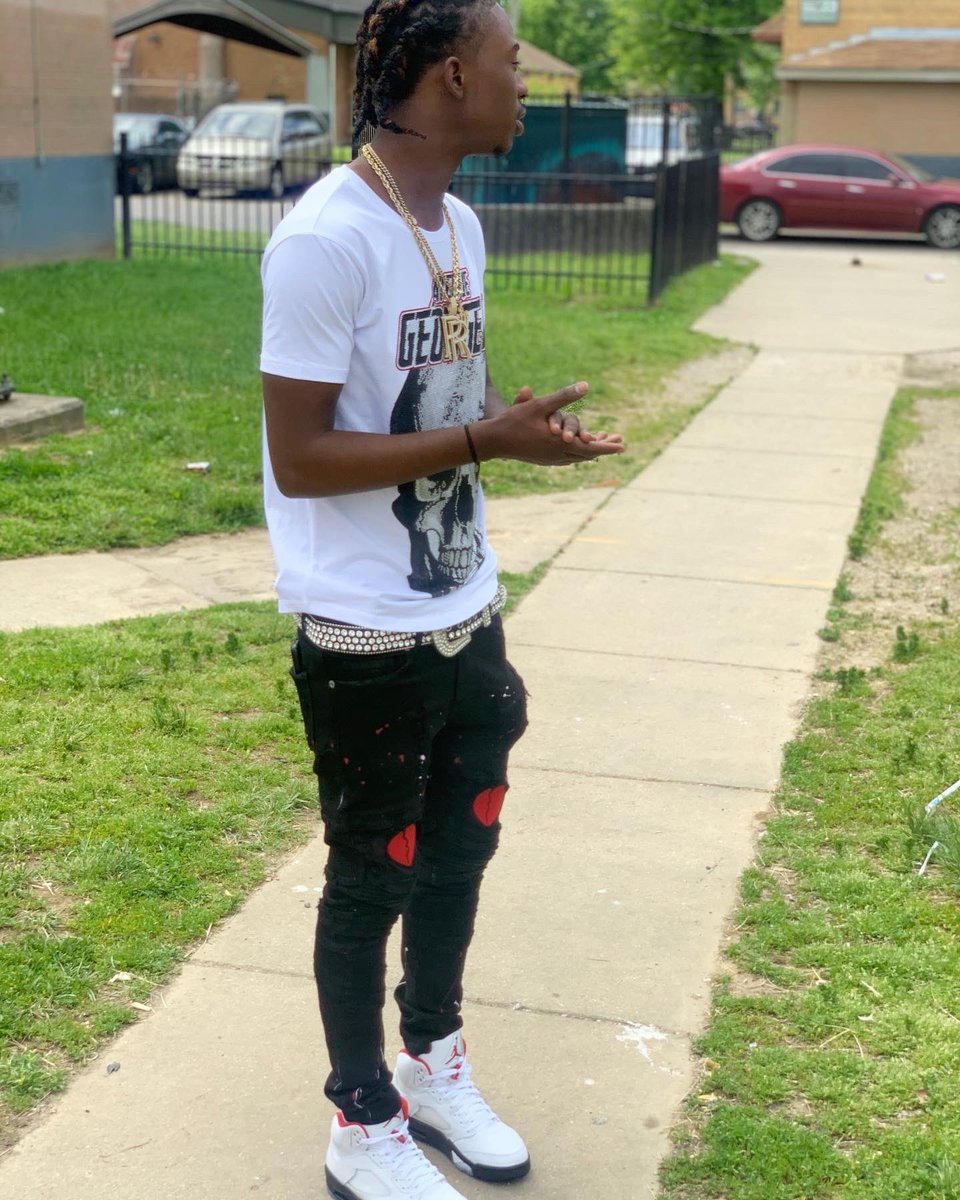 Marlofrmda3's tweet photo. In my bag, but I been layin' back, I'm turnin' up this summer ! Guess they mad 'cause I've been havin , tellin'  hoes I was a runner If I was, I was the richest runner in Louisville , on my mama 💪🏾 https://t.co/C2swJqoYGX