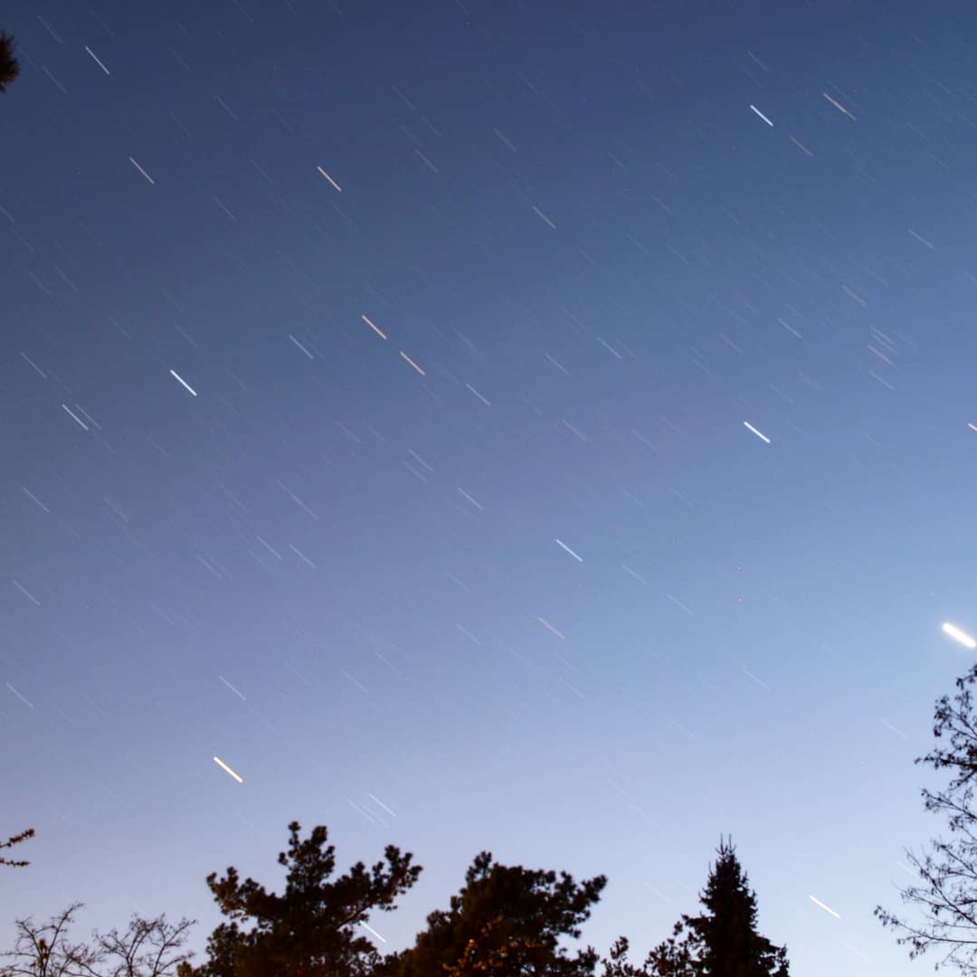 str9led's tweet photo. Star Trial Photography shot on Canon EOS 7D Mark II
Bulb mode 1200"sec and 300"sec
F4.0 24mm ISO 100
🔭📷🌙⭐
#night #sky #skylove #stars #nightphotography #nightsky #startrial #startrailphotography #canon #bulbmode #mdsanima #skyphotography #skyview #sky_captures https://t.co/SOsSH4Oedk
