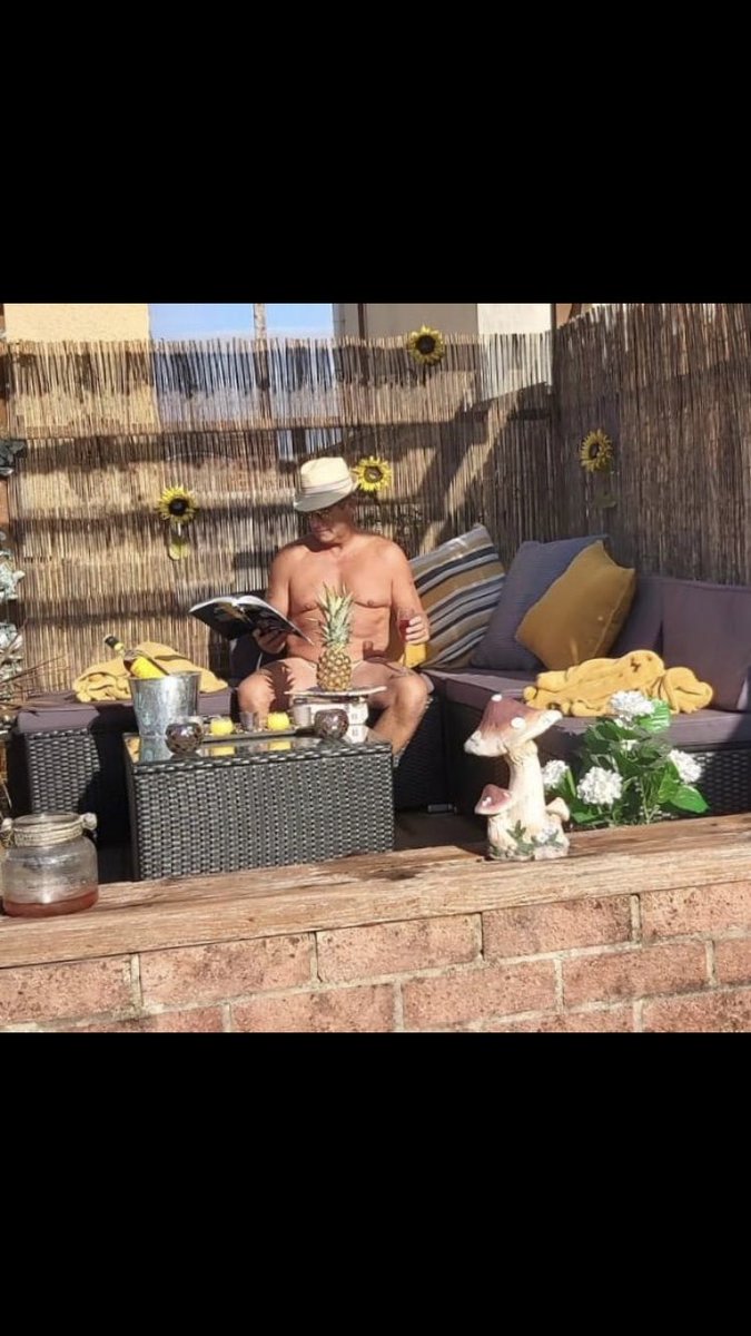 Calendar on Facebook seeking out fast. Millions of copies going 👀🤥