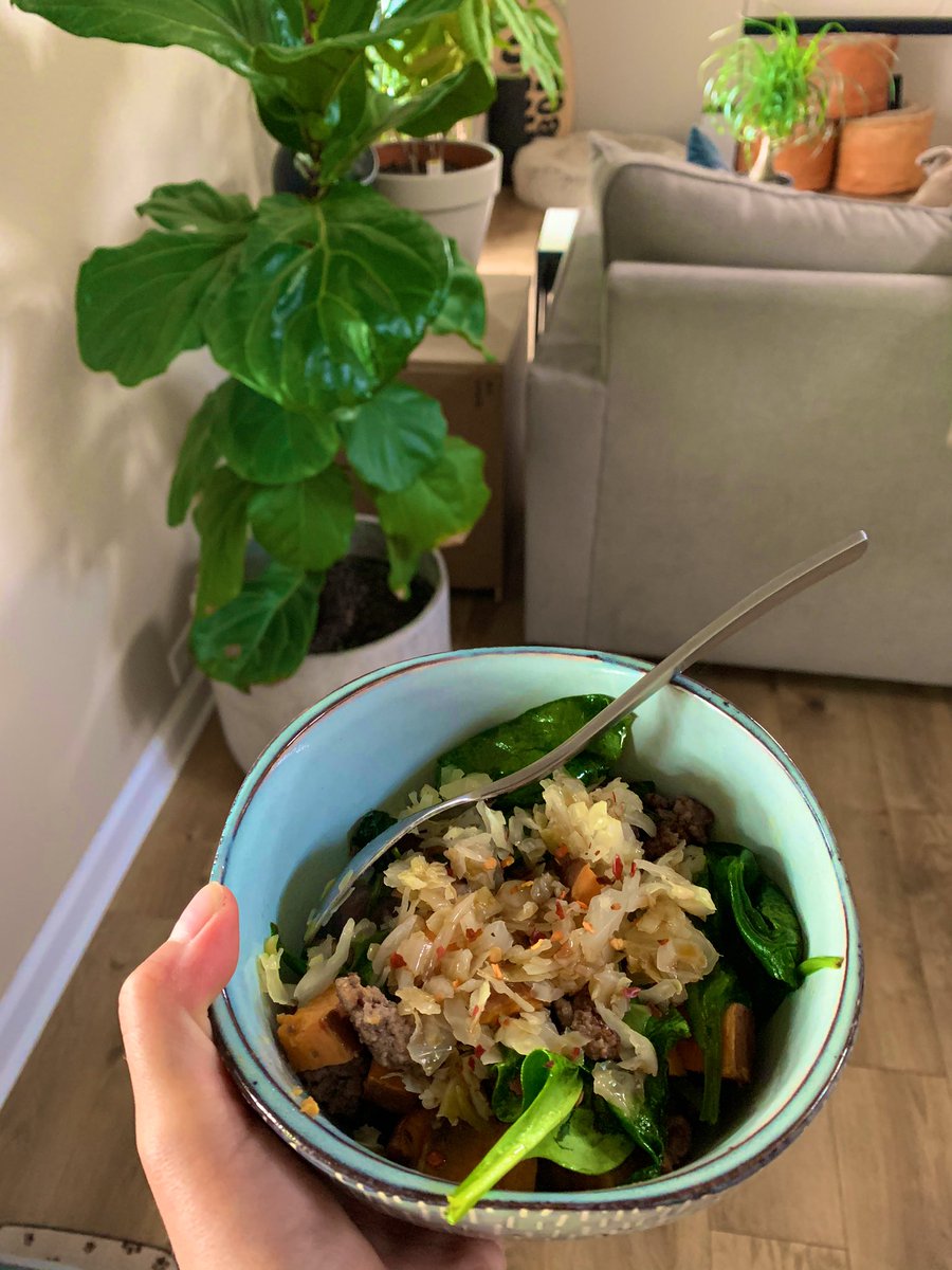 taraharris111's tweet photo. Nutrient dense goodness to start my day! I hope you all are enjoying this beautiful Saturday! Go get some sunshine, don’t forget to thank Mother Earth for all that she is 💓✨🌱 https://t.co/NkxRtLxIEF