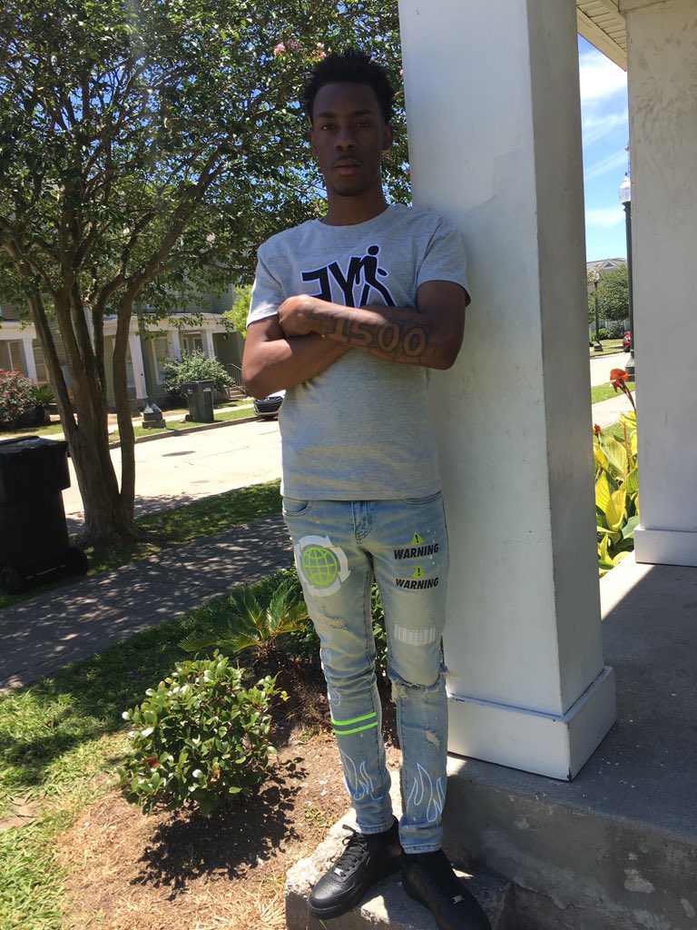 lakeezy150's tweet photo. lost bro fucked up the score so we just been tryna blitz lately ! #RestBroNem💔 https://t.co/ibTT0hHm3b
