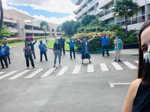 aquaaston's tweet photo. Our Aston Maui Hill associates are proud to safely serve our community’s essential travel needs with six feet of social distance and a LOT of aloha spirit! #ShareTheAloha #GoodVibesOnly https://t.co/ylI7t5ic2C