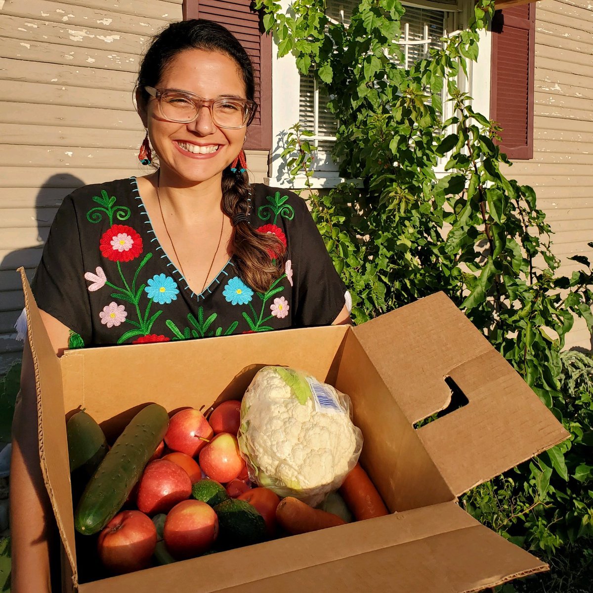Our kitchen might be closed, but we have plenty of produce baskets ready for curbside pickup every Friday from 5-6 p.m.

Place your order online using the link below!

#shoplocal #vegan #supportsmallbusiness 

bit.ly/3b0luoS