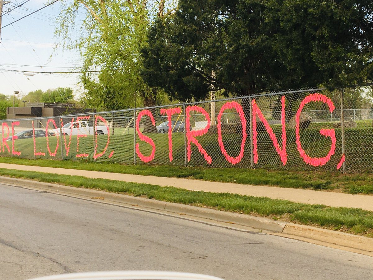 Nieman512's tweet photo. Nieman’s positive message to the community is 1/2 way done! @MakewithMsEllis @erinallearn @JosieHerrera_3 #together https://t.co/v6WBBLByJ2