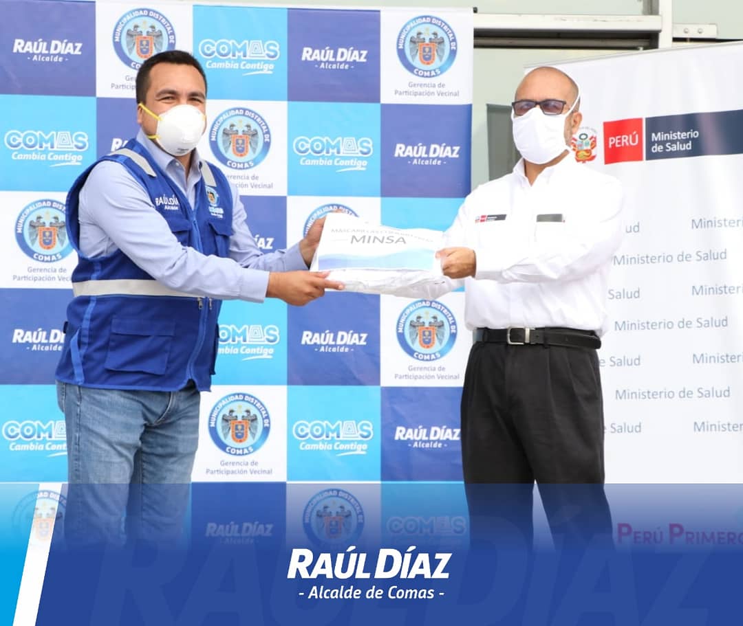 rauldiaz2018's tweet photo. Ministro de Salud @victorzamora  hizo entrega de  50 mil mascarillas comunitarias.
Continuaremos  trabajando de manera articulada en beneficio de los miles de comeños. 
#YoMeQuedoEnCasa #ComasEsPrevención #ComasCambiaContigo #RaúlDíaz #TuVecino
@RaulDiazPe https://t.co/tyX3LZnVcc