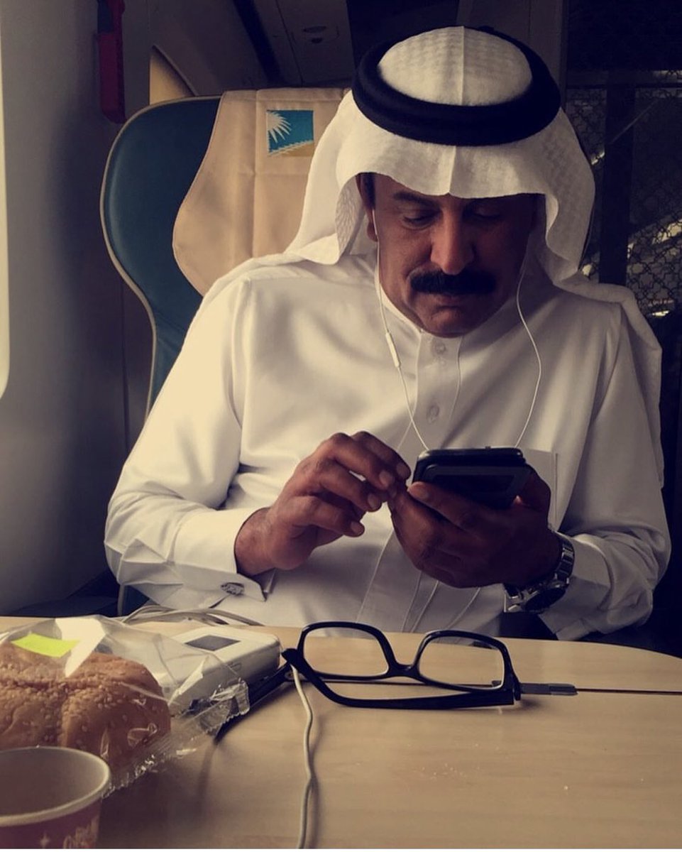 i5b_t's tweet photo. #غرد_بصورة_والدك تعجز الكلمات والحروف في وصفه لكن ما أقول إلا الله يرزقنا بره ويحفظه كما رباني صغيرا♥️ https://t.co/CISYSbcaQ1
