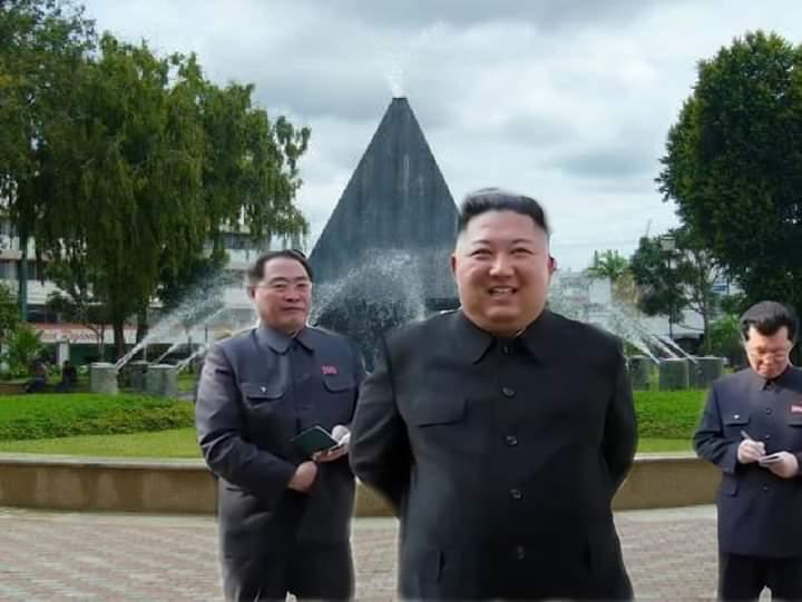 Rolysterling's tweet photo. Apareció kim y miren donde jajajajaja. https://t.co/KxWOelC3jb