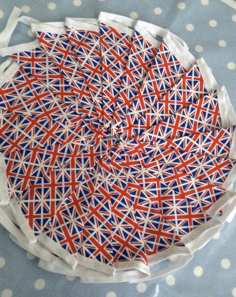 VE Day celebration bunting available from my Etsy shop etsy.com/shop/patchwork…