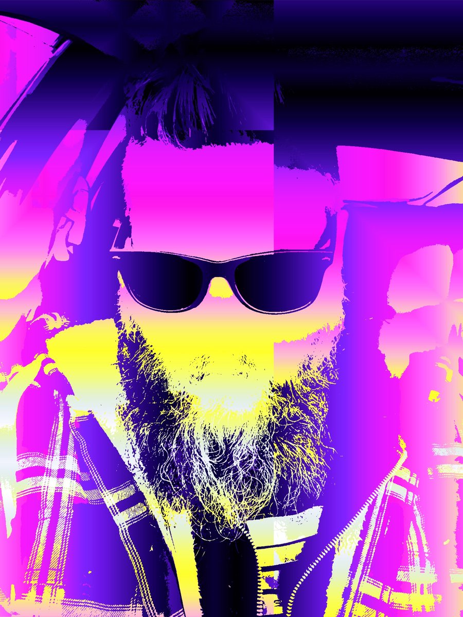 NeonCyberPunk's tweet photo. Been a long while, thought its about time I came back for more journeys through cyberpunk and dystopia. https://t.co/kd01LeBxlF