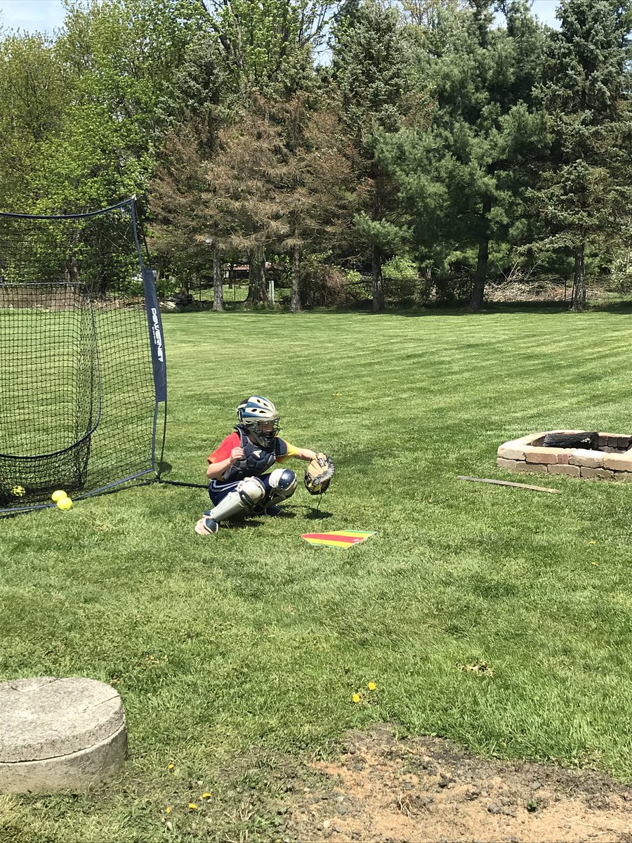 ohiostingrays08's tweet photo. 2027 Catcher Lexi Shanaberg will be ready to rock and roll when it’s game time! #raygame https://t.co/7YhTMBPjCs