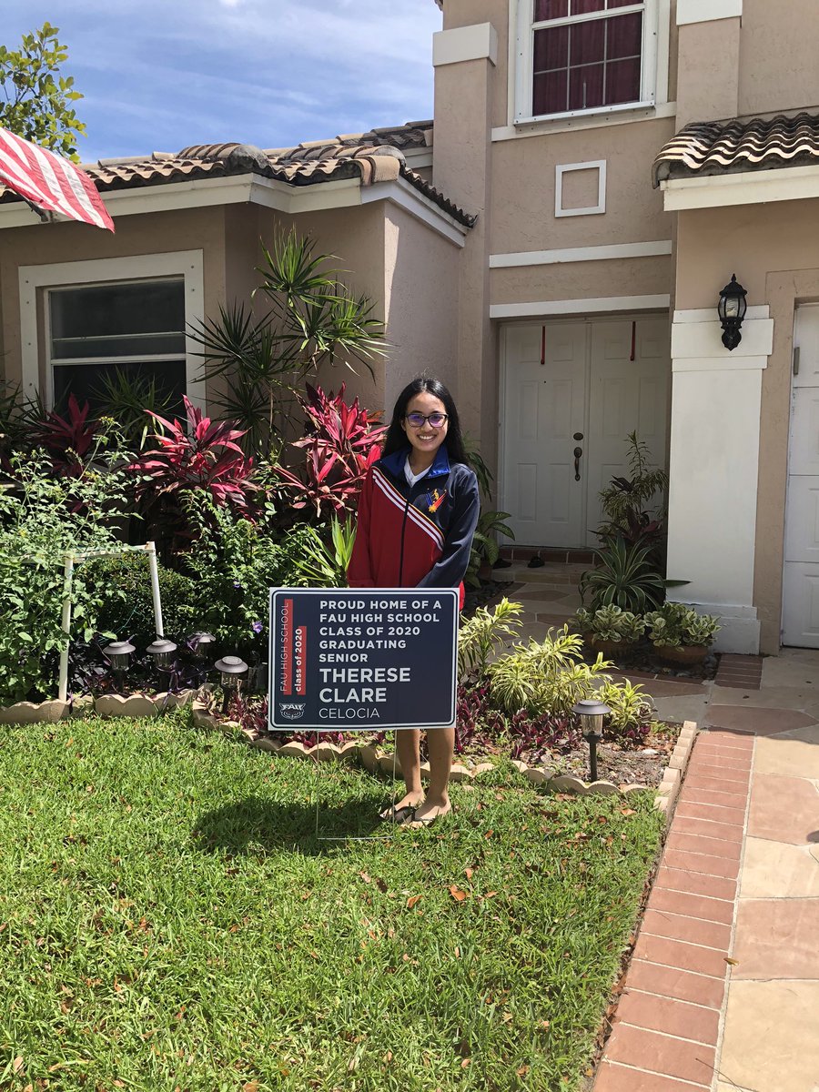AmyTift's tweet photo. Last group of sign drop offs. Congrats to these #fauhsgrad2020! @ADHUS_FAUHS #owlsignite #owlsimpact https://t.co/DvZSyRcmDw