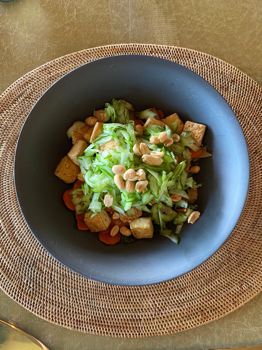 TheEllenShow's tweet photo. For every post of a plant based meal with the tag #PlantBasedParty this weekend, @DoorDash will donate $5 to Support + Feed to help feed those in need, and @BeyondMeat will donate a meal to a similar cause. Here’s mine. Thanks @PortiaDeRossi. https://t.co/IJDis86sJi