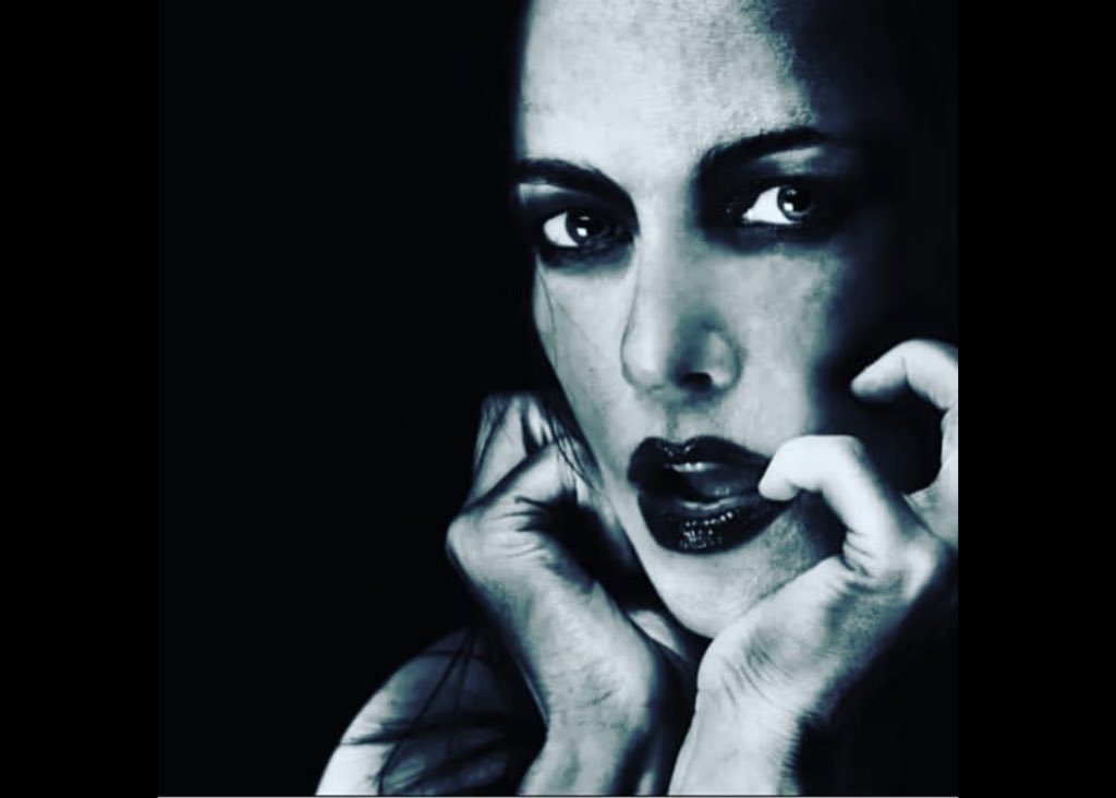 DebbieRochon's tweet photo. Promo shot from #SolidState #slashbacksaturday https://t.co/UA0Gw2K5zU