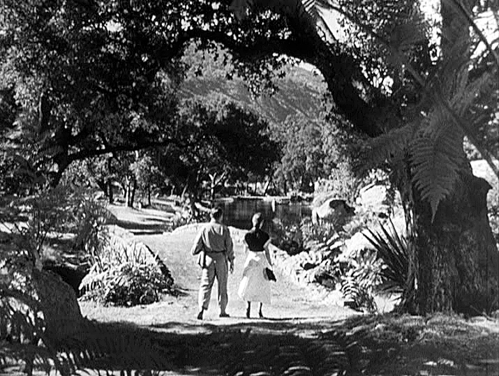 That 1958 masterpiece isn't the only crime film with such a misattribution. 1952's Sudden Fear & 1949's Impact also pop up on such lists. Impact has a scene I've seen cited as shot at Stow Lake, but according to the ever-reliable ReelSF website it's SoCal.  http://reelsf.com/impact-larkspur-walter-settles-in