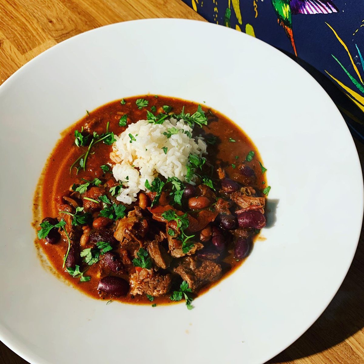 Nigels73's tweet photo. A nice little low ‘n’ slow #oxtail & steak chilli. Not perfect but getting there. Served with #jasminerice #hillbillychilli #grillstock https://t.co/SeDytru63C