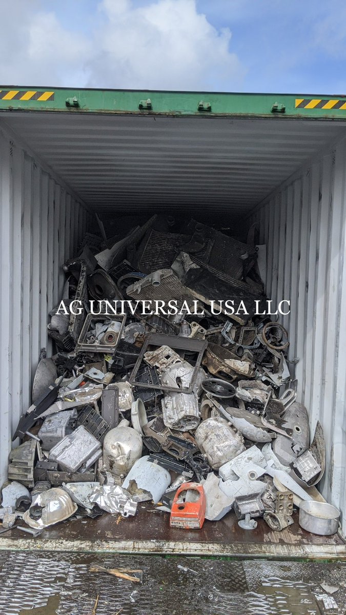 aguniversalusa's tweet photo. Multiple containers of #Tense on way to India from USA 🇺🇸 ♻️ 🚢 
.
.
.
.
.

#aluminum #recycle #isri #aluminumscrap #scrapmetal #mrai #telic #tainttabor #tense #aluminium #usa #asia #export  #sustainability #recycling #scrapyard #aguniversalusa https://t.co/cHF9I3pd0h