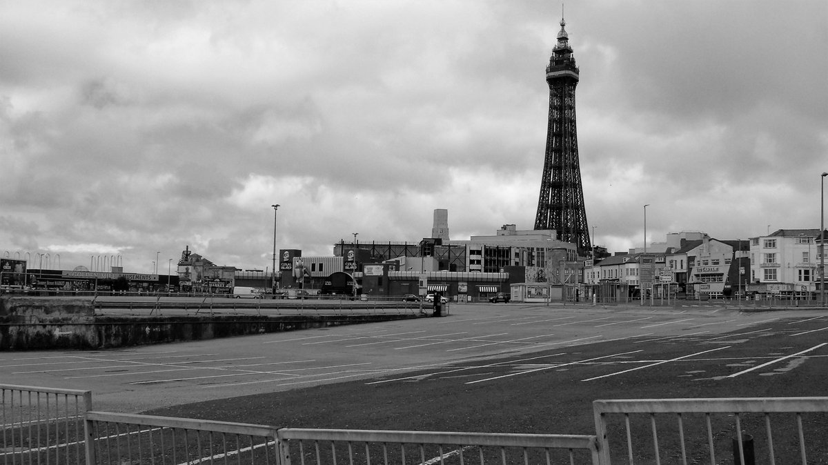 KateMYates's tweet photo. Like a scene from I Legend, apocalyptic vista of what should be a busy vibrant view @ArrestedReDev @bwpmag @guardianculture #blackpool #bnw #monochrome #wearestreet #blackandwhite @bwpmag #womeninstreet #everybodystreet #bwphotography #PicturingLockdown https://t.co/MVlq3WDhmr