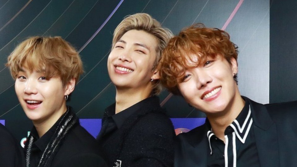 1306moonline's tweet photo. @BTS_twt 💜 https://t.co/6u6U8dMHoO