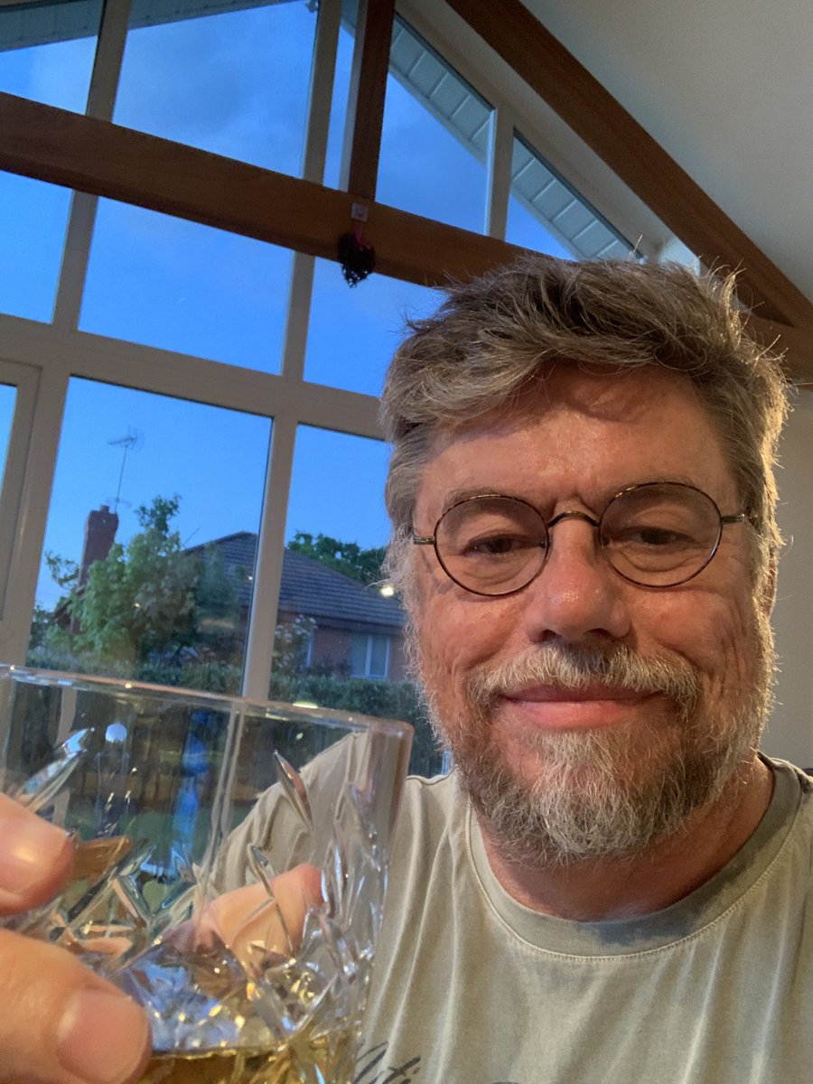 philpotta's tweet photo. The nine o clock toast to absent brethren and to all key workers keeping us going #timetoast @WorcsMasons #Freemasons https://t.co/kOOiKc3GQr