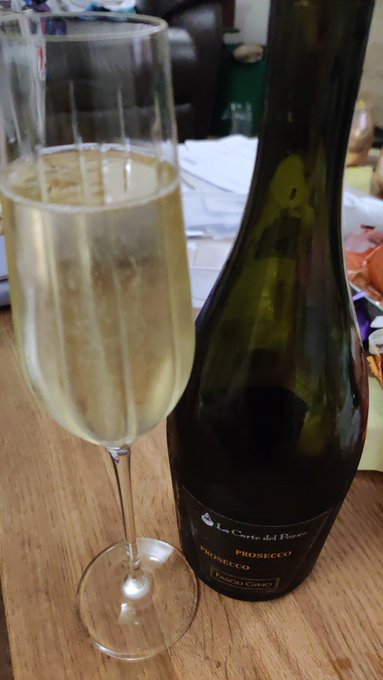Here's to Saturday night all you people in kinky land xx #cheers https://t.co/ykdoD1WdAE<a href="/tag/cheers"class="tags"><span>#cheers</span></a>
