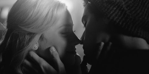 How many retweets for #bughead ❤❤