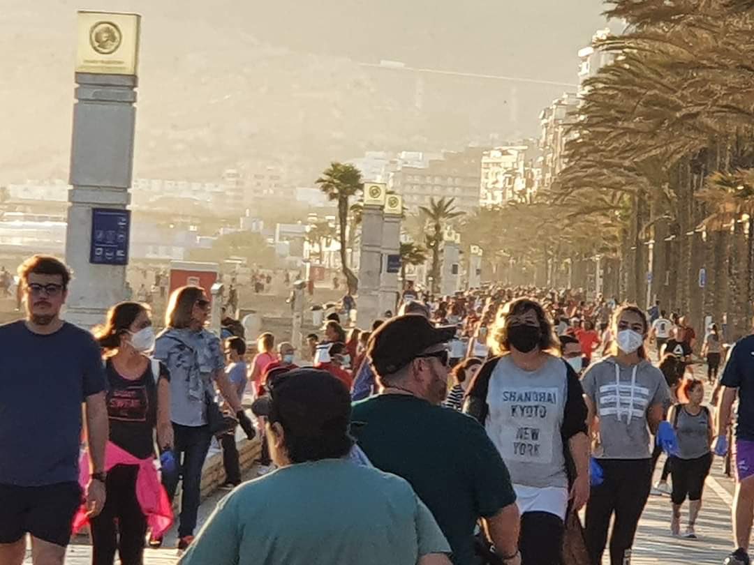 Paseo marítimo de Almeria; esto no pinta bien ⁦<a href="/aytoalm/">Ayuntamiento de Almería</a>⁩