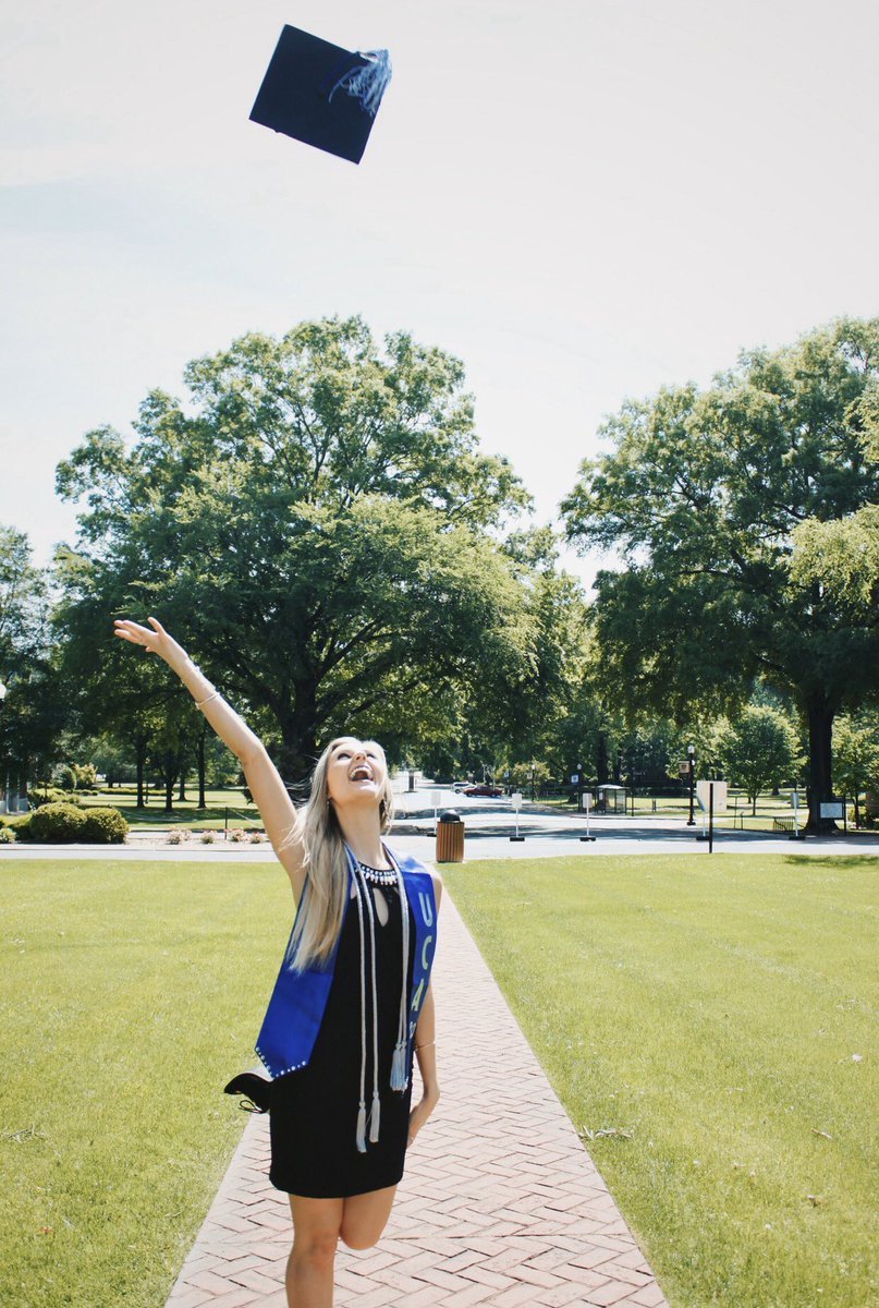 Melodieemoore's tweet photo. I DID IT!🎓💜🎓💜🎓💜🎓💜 I am graduating with highest honors from UCA and will now be attending their graduate program for Speech Language Pathology! Such an honor and I’m so excited to see what the future holds!😍💜🎓😍💜🎓 #heylookmaimadeit https://t.co/bFClzUrdFS