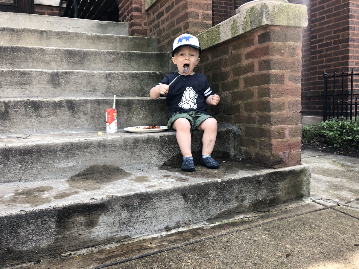 randiherz's tweet photo. Our urban #frontyardcookout https://t.co/0tA8h6klEj