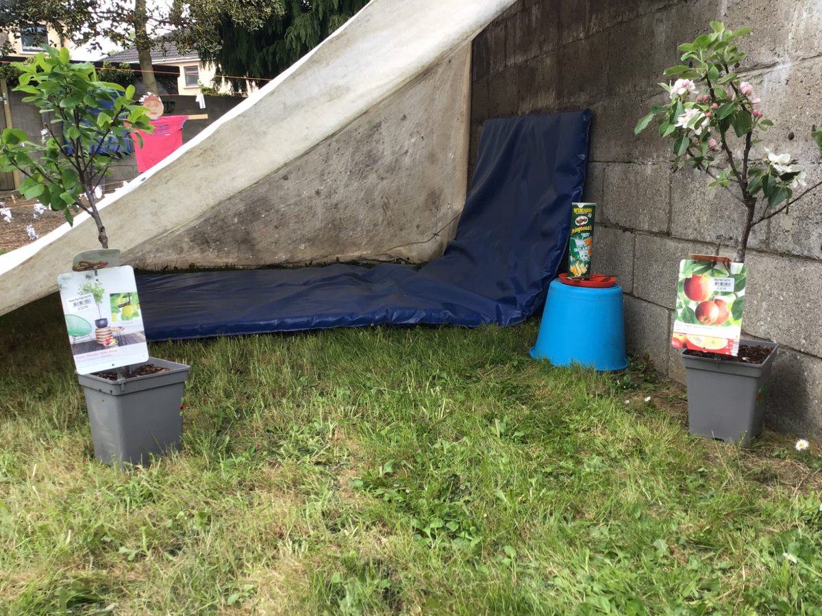 GCReachrann's tweet photo. Nílimid déanta leis na dúnta go fóill⛺😁 We're not FORTed out just yet 🎪😄 FORTy more beFORT we're DÚNta #TooManyPuns #CouldntHelpIt #WeeklyChallenge #DúshlánSeachtainiúil https://t.co/ZhL2c3wGKL